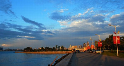 2026加盟爱叮煲炸鸡米堡还有前景吗，炸鸡加盟连锁哪家有前景